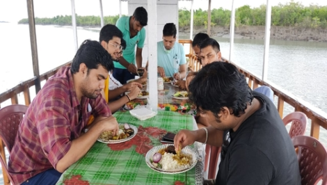 Sundarban Tourists (1)